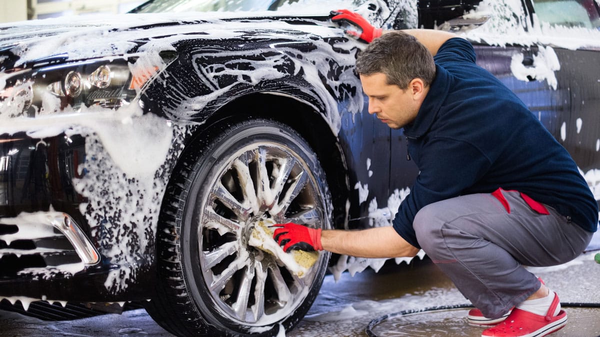 Auto vom Profi waschen lassen